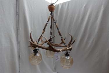 02_GeweihLampe-3armig